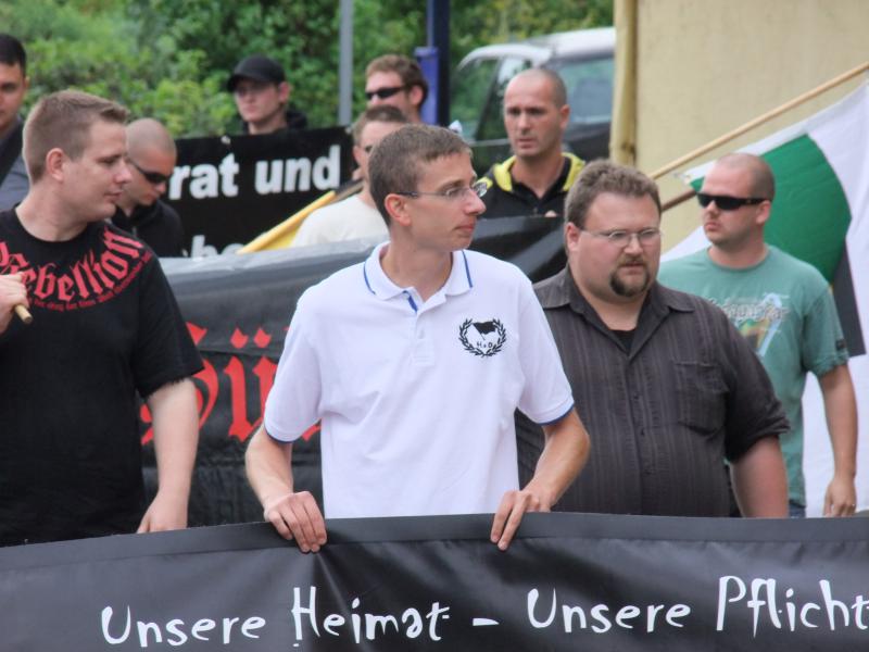 Presser (Mitte) mit Babic (Rechts) in RockenhausenTranzparent vom Heimatschmutz Donnersberg